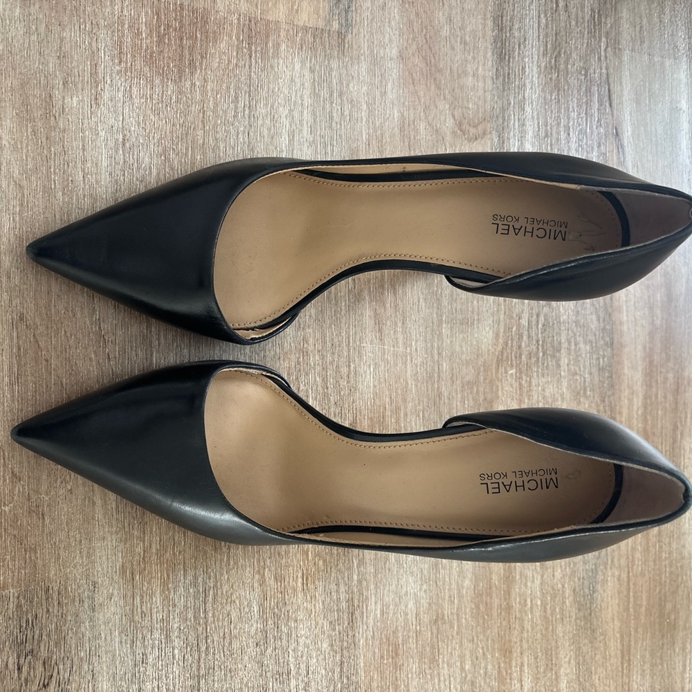 MICHAEL Michael Kors Black Pointed-Toe Leather Pumps with Slim Heel - Picture 2 of 3